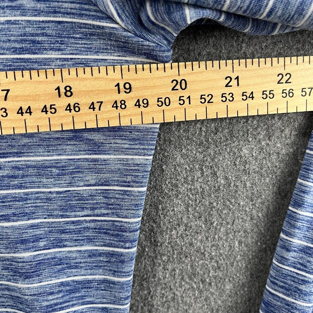 GapFit Long Sleeve Top Thumb Hole Athletic Lightweight Stretch Layering M - Picture 6 of 7